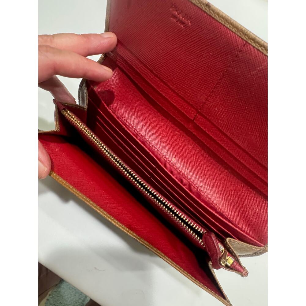 Prada Brown Leather wallet - Picture 3 of 11